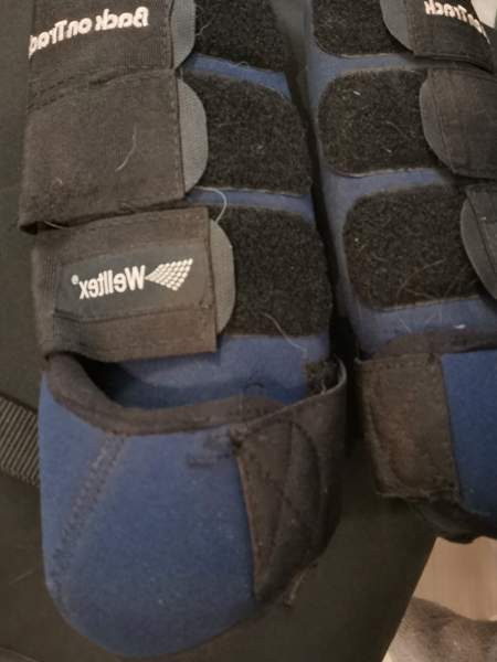 Bot siniset etujalan suojat, M Kouvola – foto 1