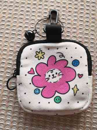 Koiranulkoilutukseen tarkoitettu pieni laukku Форсса