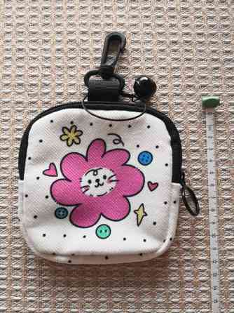 Koiranulkoilutukseen tarkoitettu pieni laukku Форсса