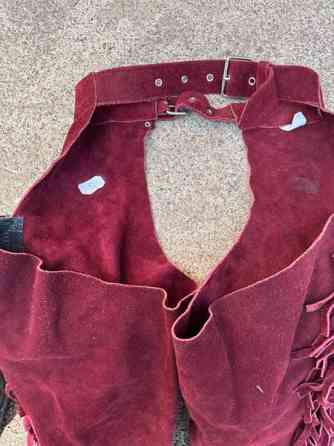 Viininpunaiset chapsit Nokia