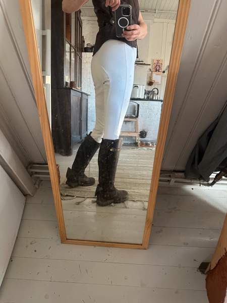 Ratsastushousut kisa Hämeenlinna - valokuva 2