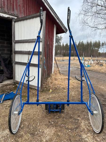 Kilpakärryt Royal Kurikka - valokuva 5