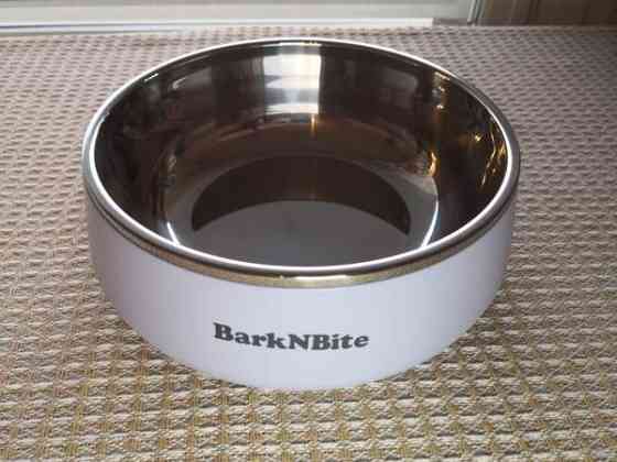 Ruostumattomasta teräksestä valmistettu koiranruokakulho Форсса