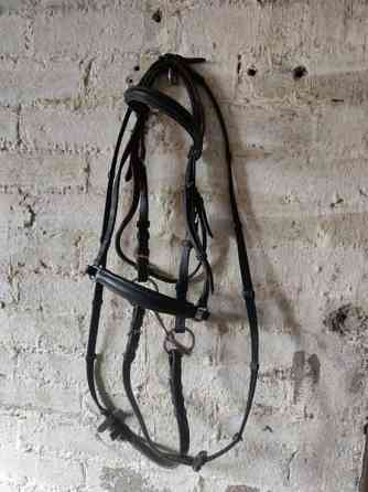 Ponin suitset kuolaimilla ja ohjilla Kouvola