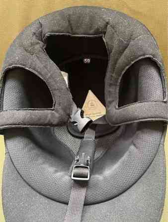 Kypärä, turvaliivi ja pari raippaa Helsinki