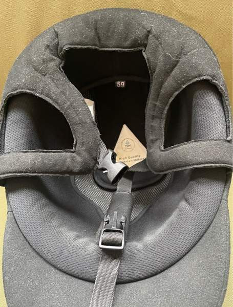 Kypärä, turvaliivi ja pari raippaa Helsinki – foto 2