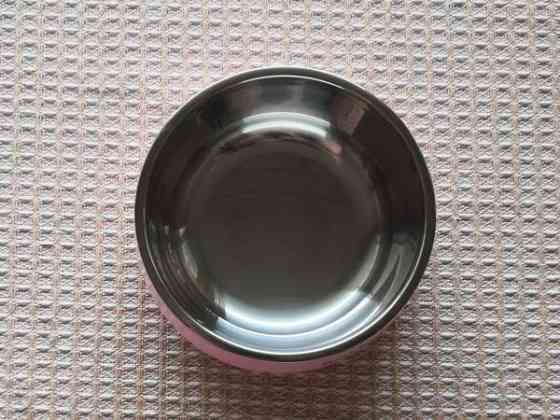 Ruostumattomasta teräksestä valmistettu ruokakuppi Форсса