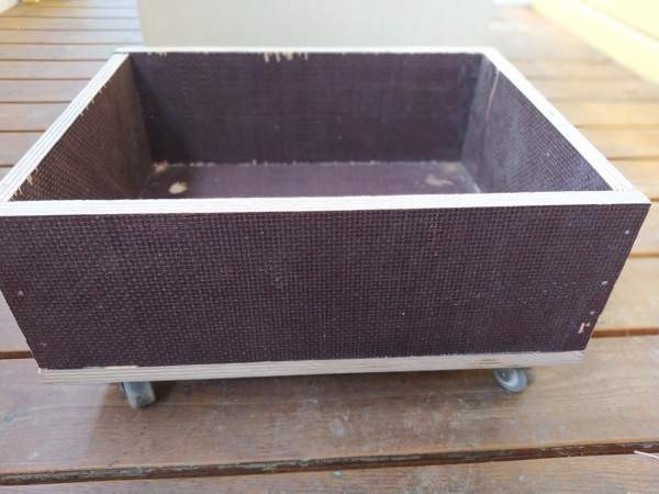 Kissan tai pienen koiran parvekepeti pyörillä Tampere - valokuva 2