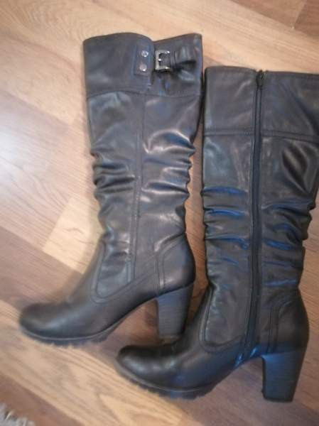 Mustat saappaat Jyvaeskylae - photo 1