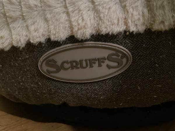 Scruffs Ellen donitsipeti Helsinki - valokuva 4