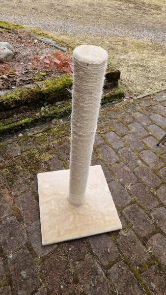 Kissan raapimistolppa Vantaa - valokuva 1