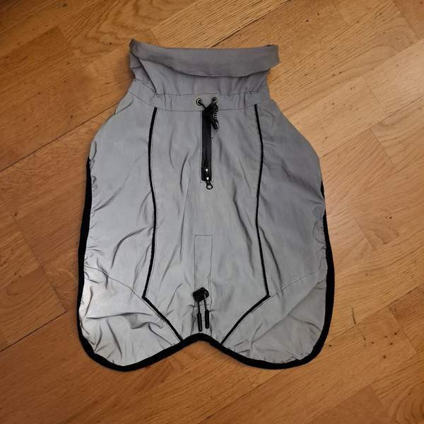 Feel Active heijastava sadetakki Тампере - изображение 1