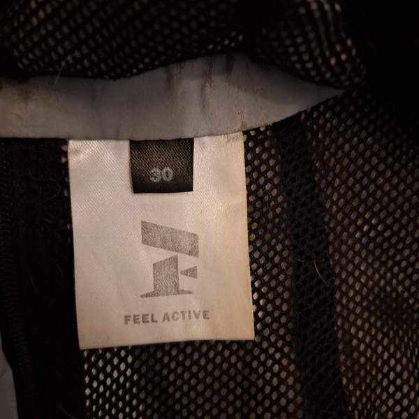 Feel Active heijastava sadetakki Тампере - изображение 3