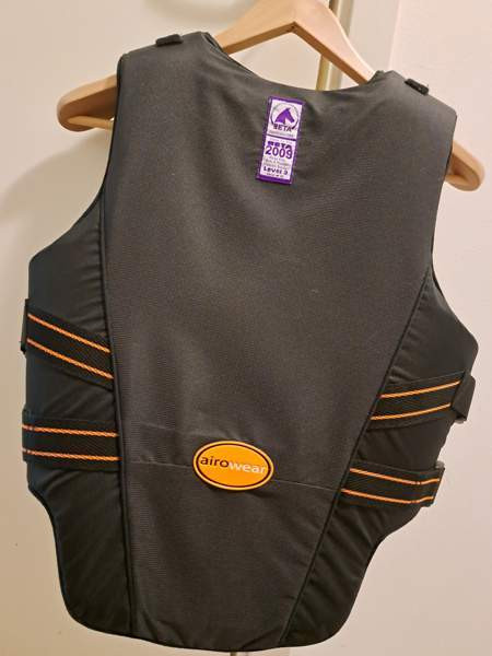 Ratsastajan turvaliivi Helsinki - valokuva 2