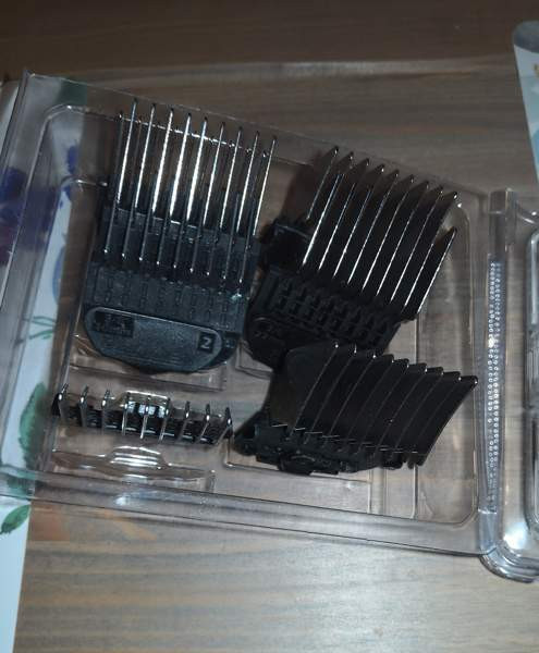 Myydään trimmauskoneen Andis Ultraedge talloja sekä suht uusi terä! Porvoo – foto 3