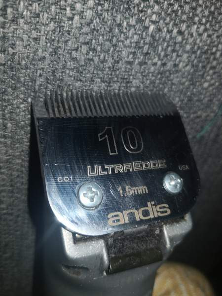 Myydään trimmauskoneen Andis Ultraedge talloja sekä suht uusi terä! Porvoo – foto 2