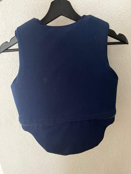 Turvaliivi, CRW, child medium Tampere - valokuva 2