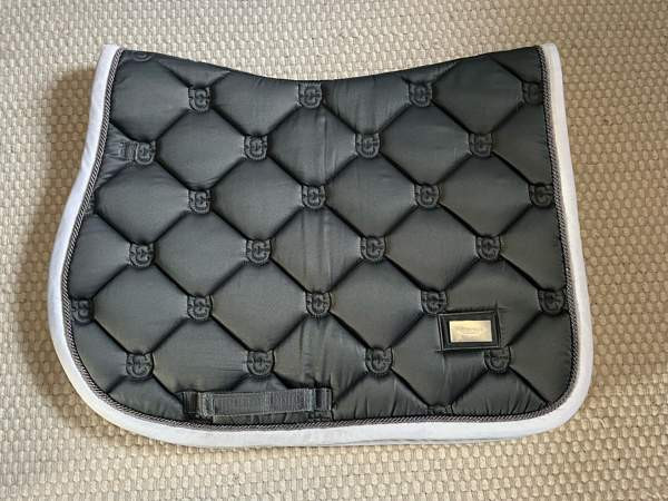 Equestrian Stockholm satulahuopa Tuusula – foto 1