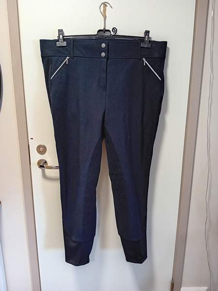 Kahdet isot r.housut 52 ja 54 Alavus – foto 1