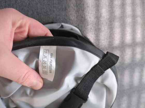 Penkinvälisuoja autoon (koirille) Helsinki