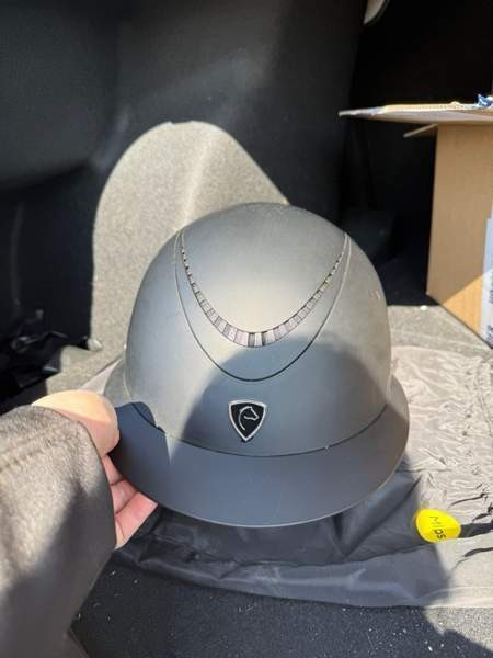 EquiTheme Wings kypärä Helsinki - photo 1