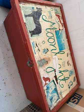 Tallilaatikko ja kasa tavaroita Tampere