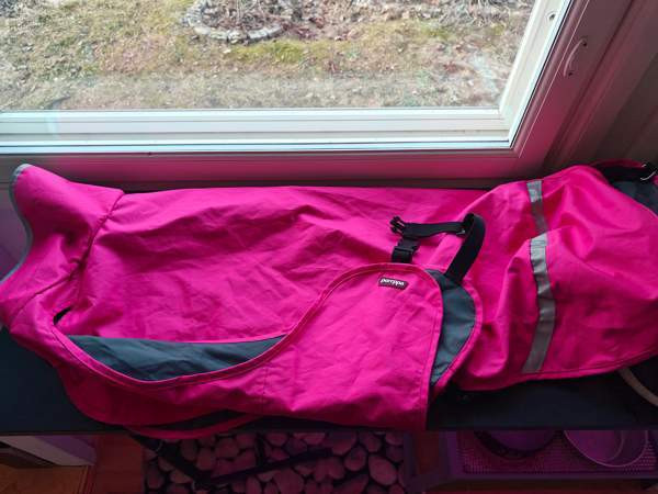 Pinkki sadepomppa 70 Lahti - valokuva 1