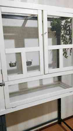 Iso lintu häkki + pieni häkki Akaa