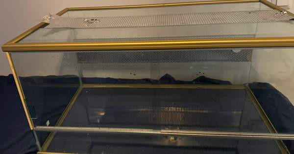 Lasinen terraario liukuovilla. Vain nouto. Kerava - photo 1