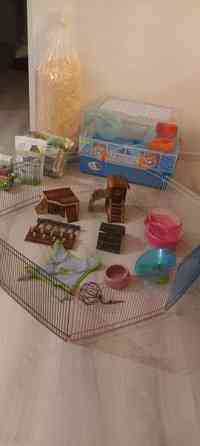 Pienjyrsijän häkki tavaroineen Kangasala