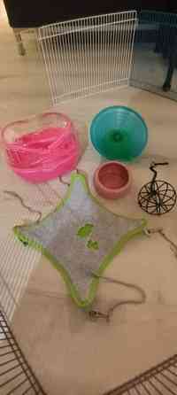 Pienjyrsijän häkki tavaroineen Kangasala