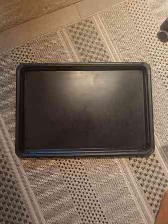 Kevytrakenteinen eläinhäkki esim koiralle ja pehmuste (61cmx43cmx51cm) Espoo