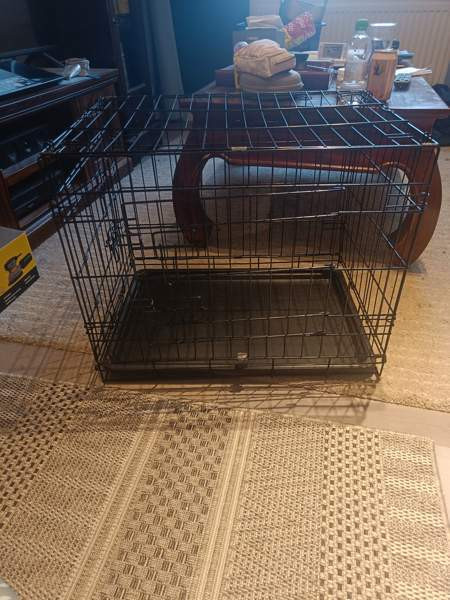 Kevytrakenteinen eläinhäkki esim koiralle ja pehmuste (61cmx43cmx51cm) Эспоо - изображение 2