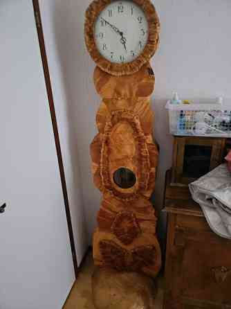 Seisova pahkakoristekello Кеми