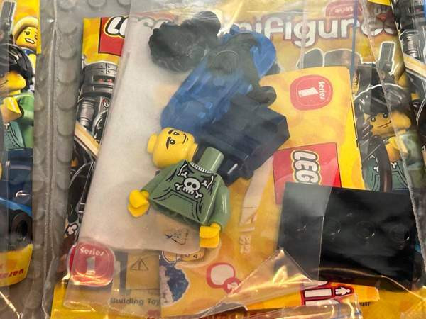 Lego Minifigure Series 1 , kaikki 16 minifiguuria , 8683 Lappajärvi - photo 8