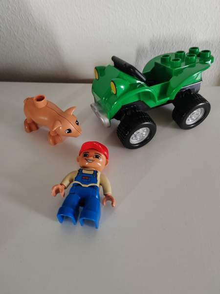 Lego dublo possu, henkilö ja mökijä Laukaa - valokuva 2