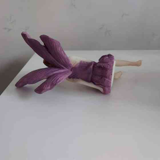 Kaunis istuva keiju Raisio