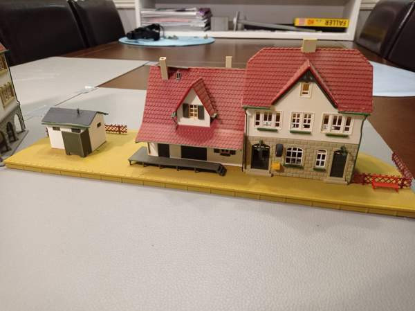 Vol 53: Fachwerk-talo ja asema (H0) - EDIT: asema MYYTY Tampere - valokuva 3