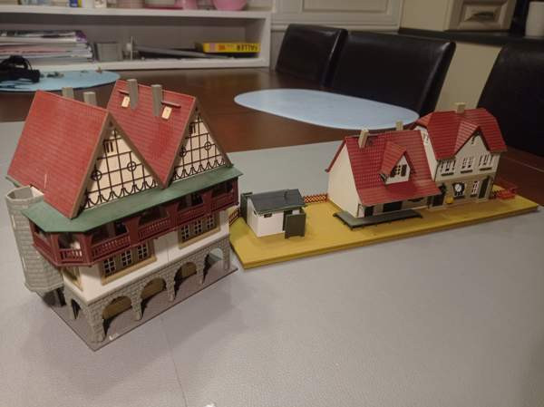 Vol 53: Fachwerk-talo ja asema (H0) - EDIT: asema MYYTY Tampere - valokuva 1