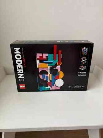 Lego keräilijän poistomyynti, jossa myynnissä useampia Helsinki