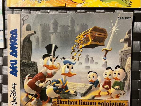 Aku Ankka Joulumantelit v. 1987 2012 ja 2017 (5e/kpl) Hattula – foto 2