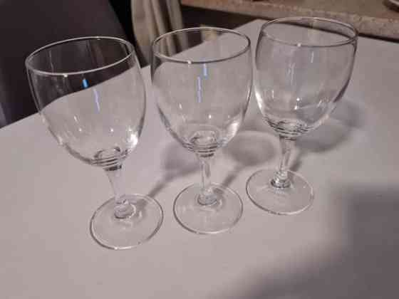 3 kpl viinilaseja Helsinki