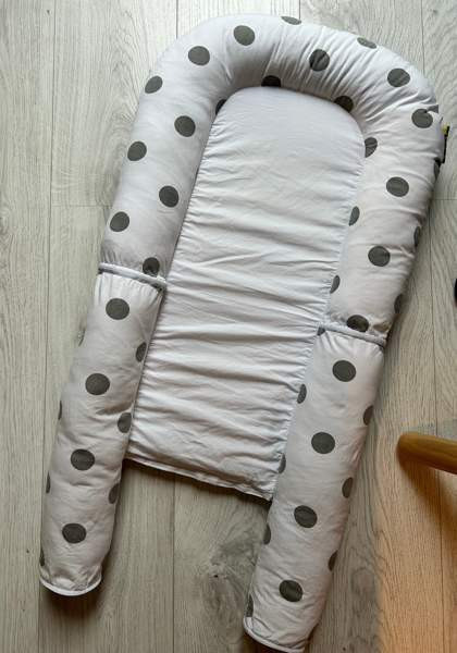 Unipesä kiilatyynyllä (Carena) Espoo - valokuva 2