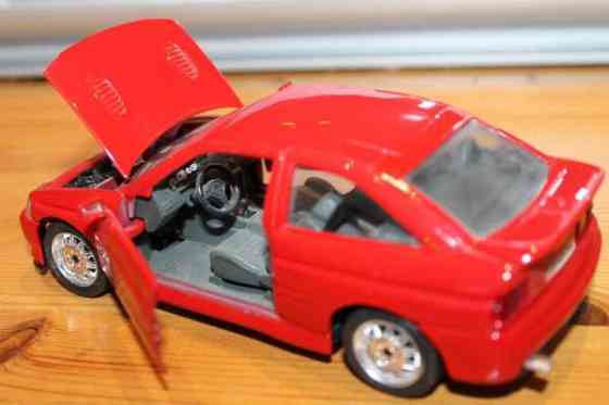 1994 pienoismalli Italia auto Ford Escort RS Cosworth 1:24 17CM vanha 90-luku Tampere