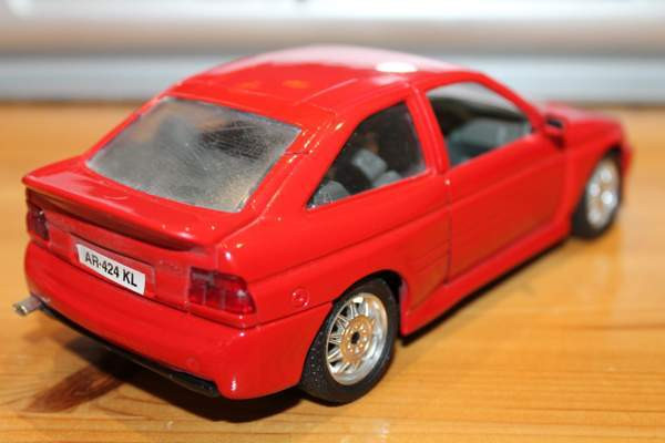 1994 pienoismalli Italia auto Ford Escort RS Cosworth 1:24 17CM vanha 90-luku Tampere – foto 4