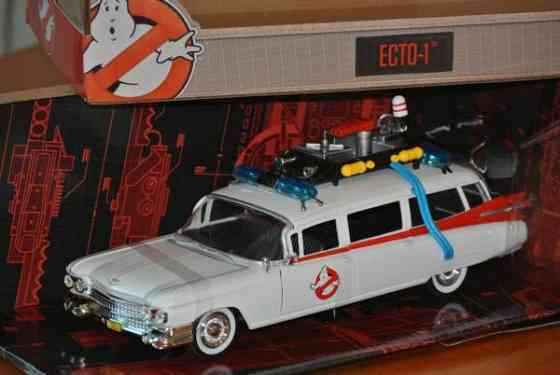 The Ghostbusters auto paketissa 1:24 Haamujengi elokuva Cadillac 1959 23cm Tampere