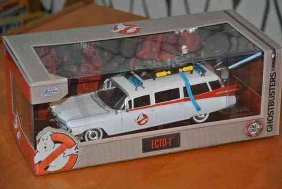 The Ghostbusters auto paketissa 1:24 Haamujengi elokuva Cadillac 1959 23cm Tampere