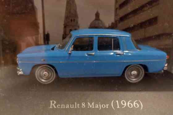 Pienoismalli Renault 8 Major 1966  1/43 Tampere