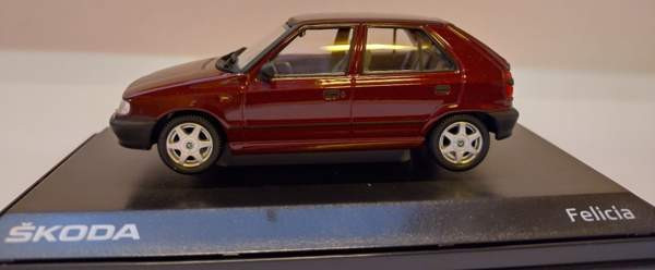 Pienoismalli Skoda Felicia 1,3 GLXi    1/43 Тампере - изображение 1