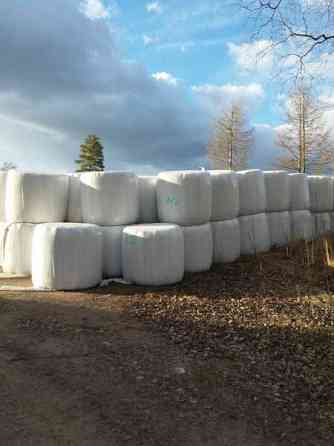 Muovitettua viljeltyä kuivaheinää ja odelmaa Hollola